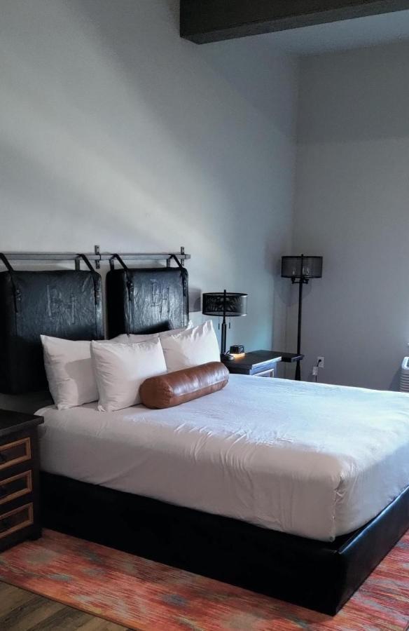 Hotel Bunk House Madras Esterno foto