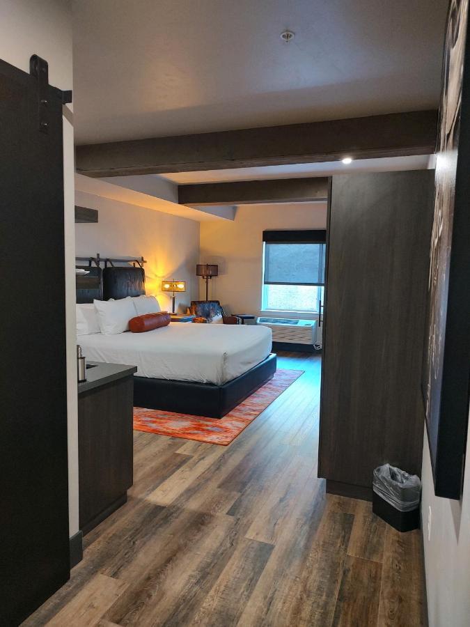 Hotel Bunk House Madras Esterno foto